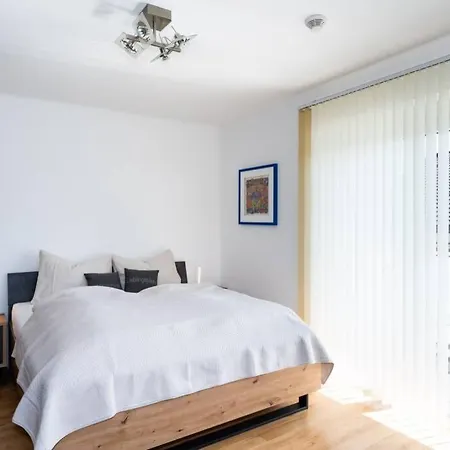 Schoenes Mit Garten Dom wakacyjny Pörtschach am Wörthersee