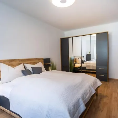 Schoenes Mit Garten Tatil Evi Pörtschach am Wörthersee