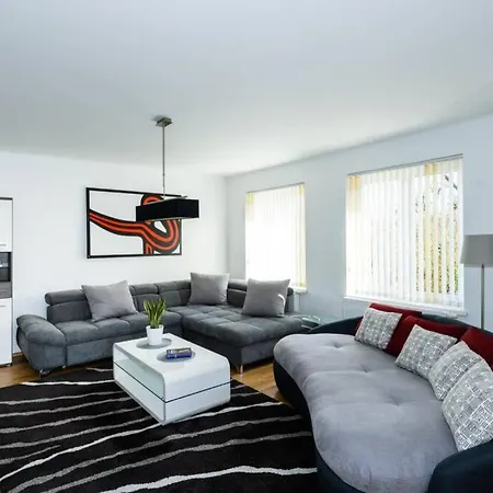 Schoenes Mit Garten *