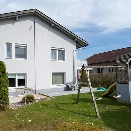 Semesterbostad Schoenes Mit Garten *