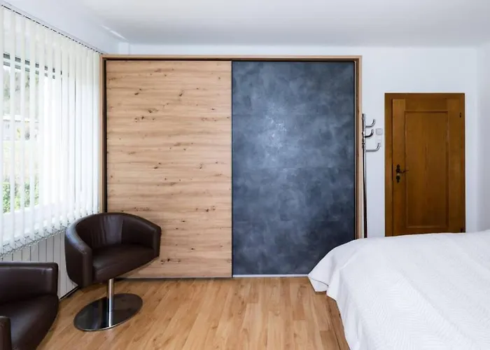 Schoenes Mit Garten Tatil Evi Pörtschach am Wörthersee